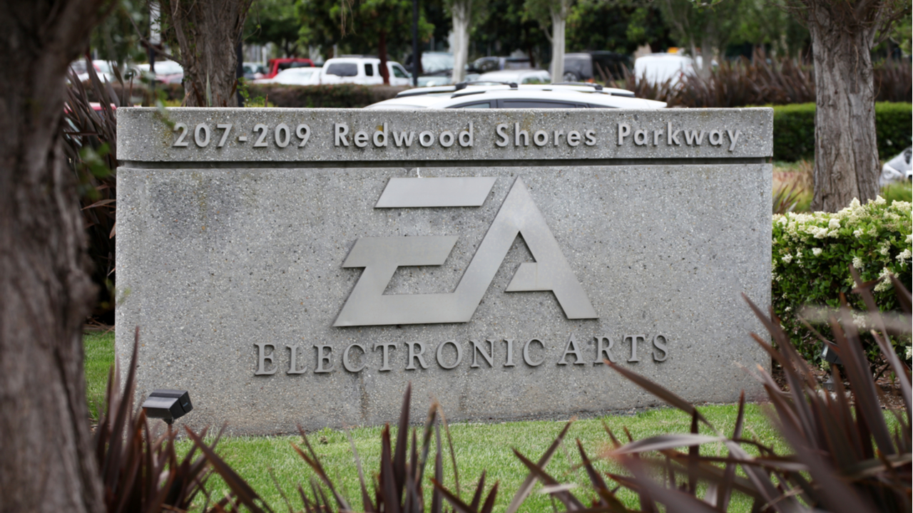 Giám đốc điều hành Electronic Arts nghĩ rằng NFTs và Chơi để kiếm tiền là một phần của tương lai của ngành công nghiệp trò chơi