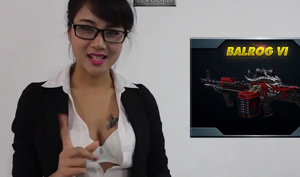 Hot girl Nga Tây dạy cách 'mua súng' trong Counter Strike Online