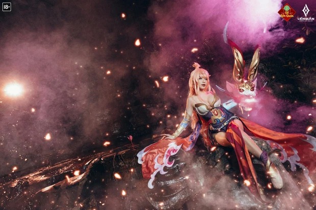 Liên Quân Mobile: Bỏng mắt trước màn cosplay Tel'Annas Tân Niên Vệ Thần - skin xịn nhất được game thủ đón đợi dịp Tết này!