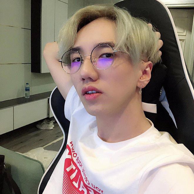 Làm video khoe nhà, Bé Chanh mở tủ đựng thứ “kinh khủng”, thậm chí “cấm mấy bạn nữ xem”