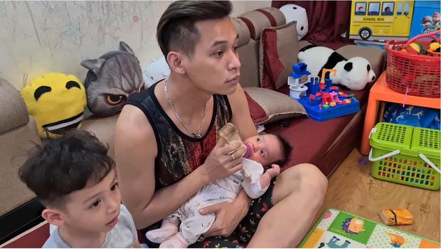 Trổ tài trông con bá đạo, các ông bố game thủ khiến cộng đồng thán phục vì độ sáng tạo “vô cực”