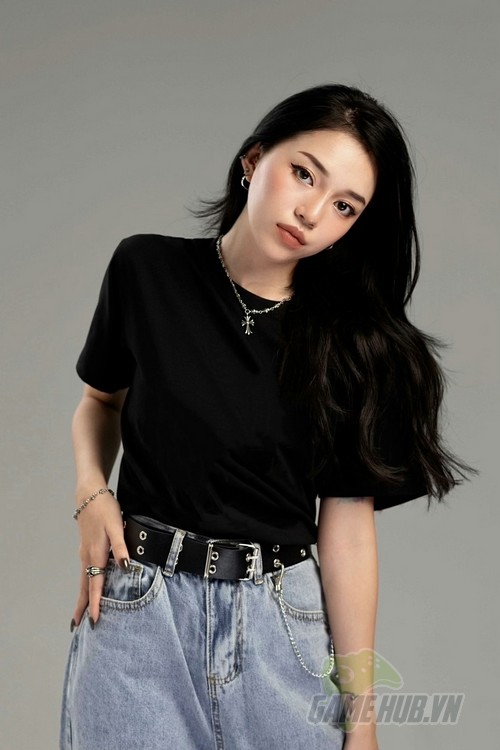 Bị đàn anh “leak” ảnh thất tình, Linh Ngọc Đàm xử lý cực tinh tế!