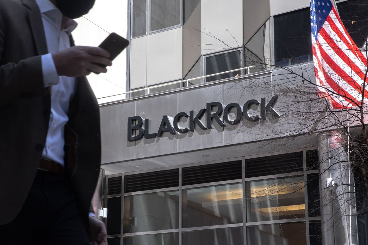 BlackRock xác nhận đang nghiên cứu tiền mã hóa và stablecoin