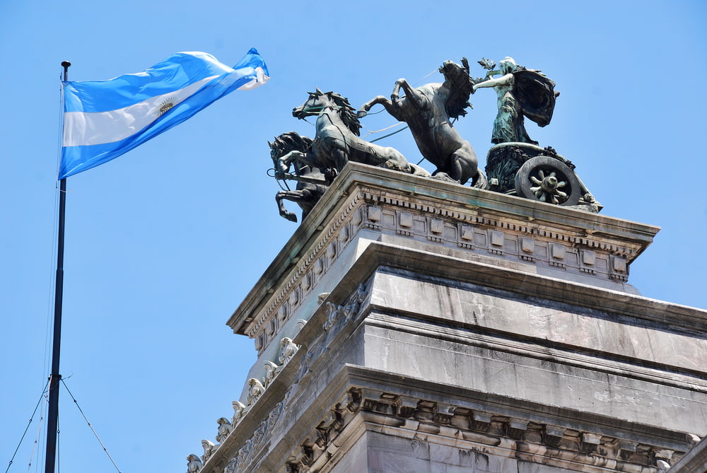 Liên tiếp hai ngân hàng lớn tại Argentina ra mắt tính năng giao dịch tiền mã hóa