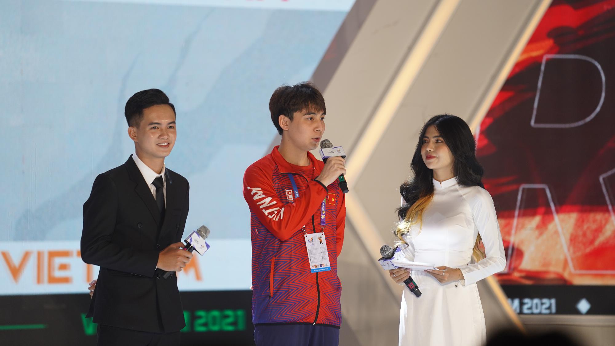 ‘Lột xác’ với hình ảnh nàng thơ đầy lạ lẫm tại SEA Games 31, MC Mai Dora khiến dân tình xốn xang không ngớt