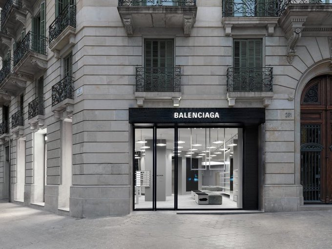 Thương hiệu thời trang cao cấp của Pháp Balenciaga chấp nhận thanh toán bằng Bitcoin và Ethereum