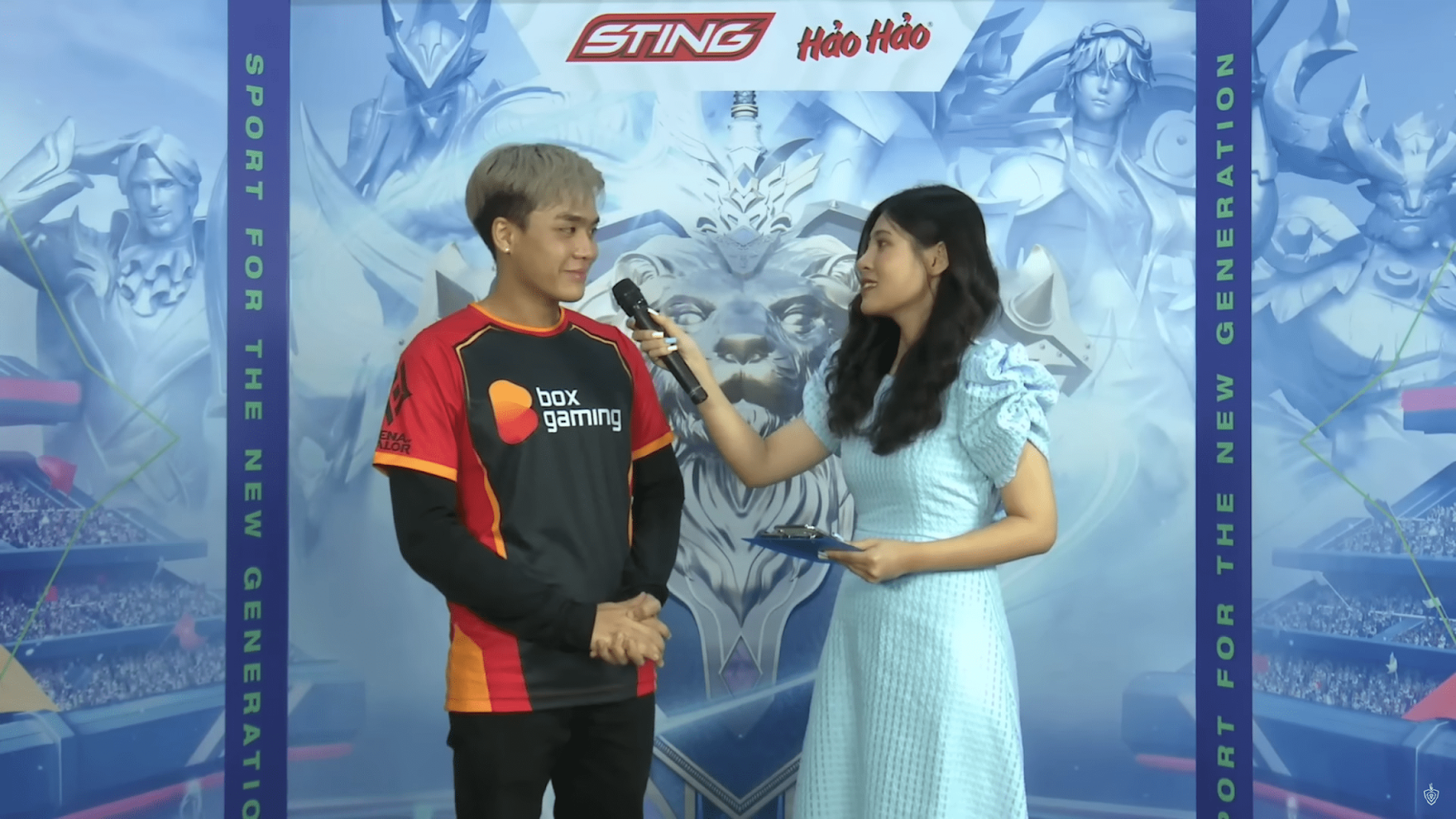 Tuyển thủ Việt  ‘tán tỉnh’ cả MC trên sóng livestream